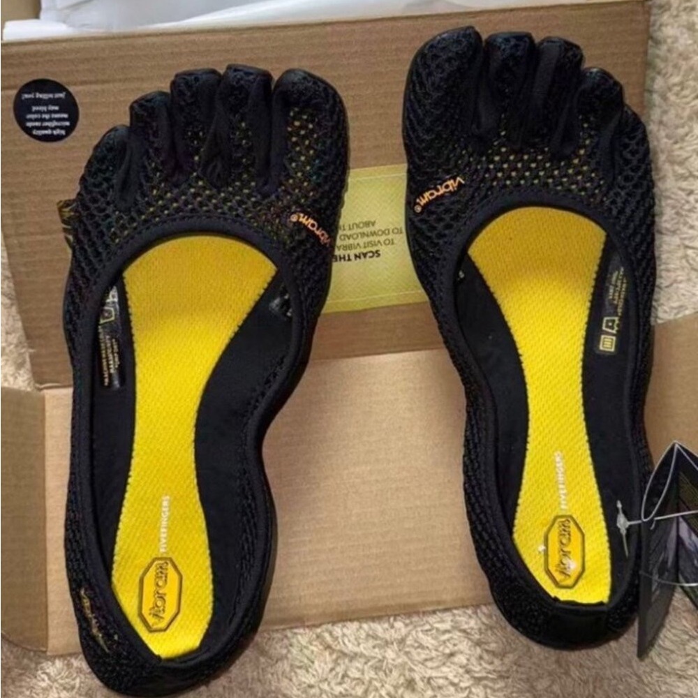 Vibram Black and Yellow FiveFingers Minimalist Toe Shoes
